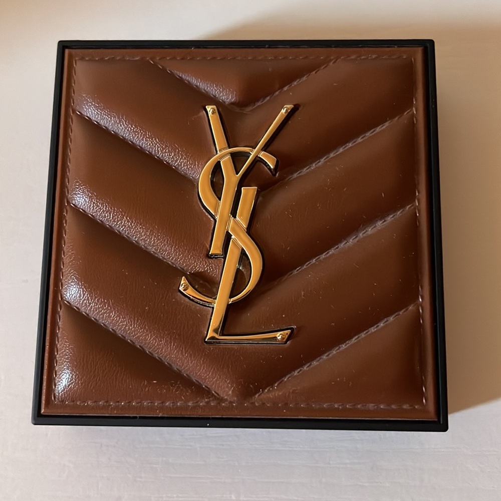 YSL Beauty All Hours Hyper Bronzer Ultimate Couture Clutch - Picture 4 of 8
